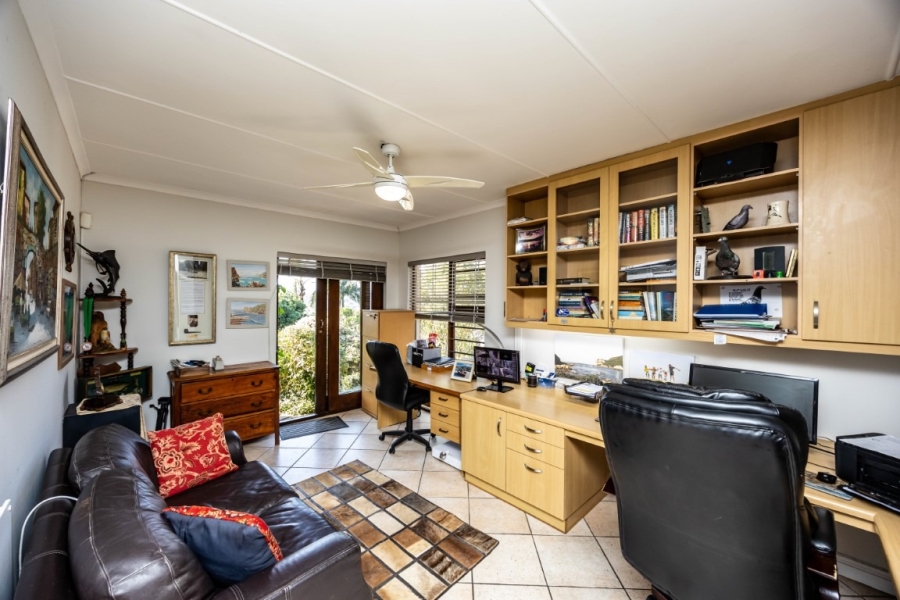 4 Bedroom Property for Sale in Beacon Bay Eastern Cape